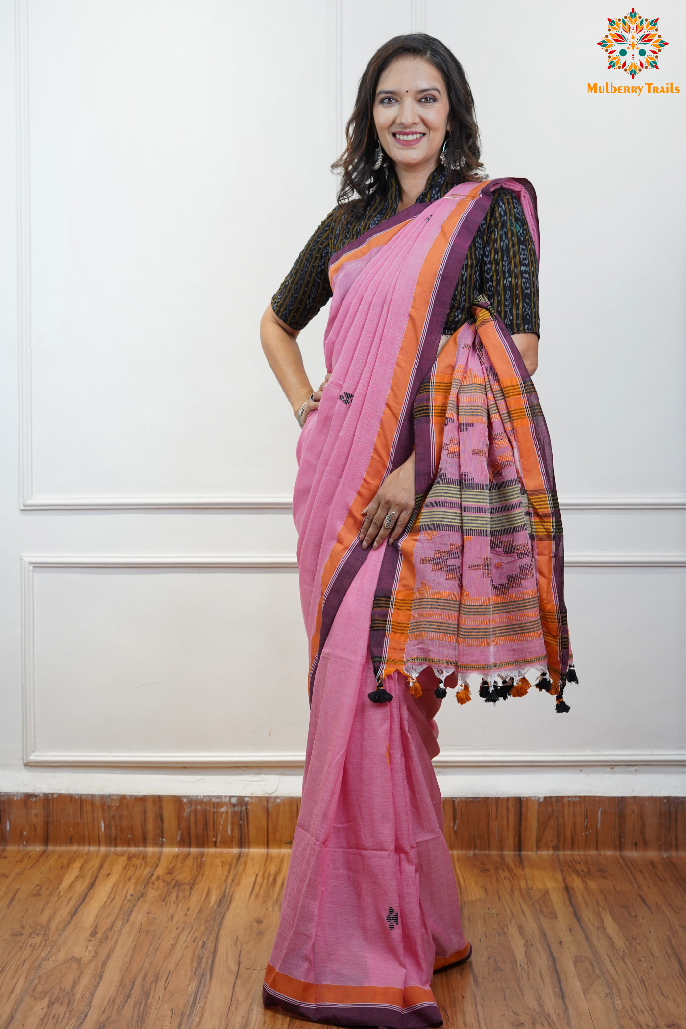 Cotton Handloom Saree
Pure Cotton Saree with for office wear. 
Model is wearing cotton saree for office, day outing, casual wear. 
Handloom saree, handloom mark, handwoven saree
Luxury Pure cotton Saree
Premium Sarees for office wear. sankranti, govt festivals, formal occassions, army events