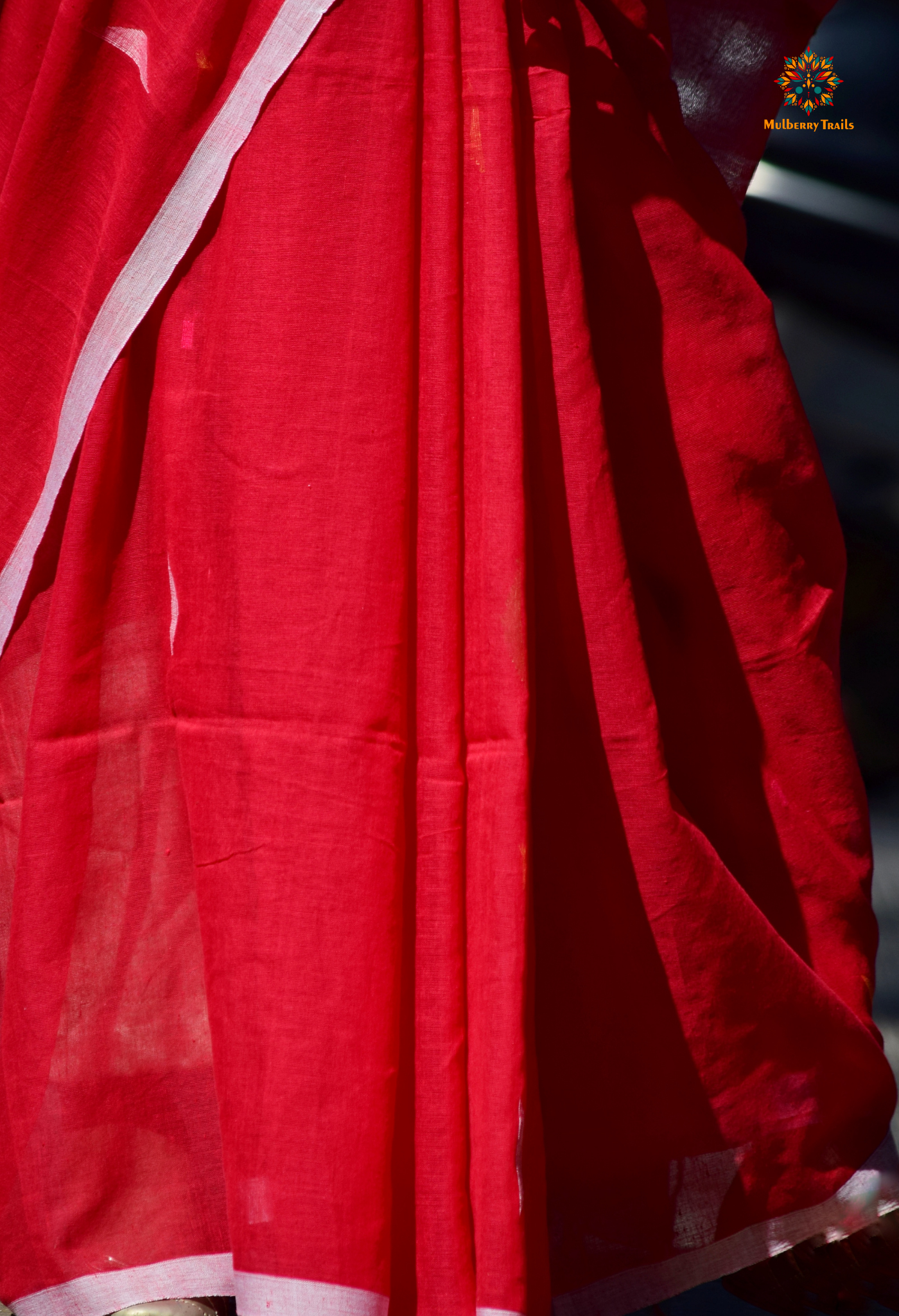 Shubhra: Handwoven Cotton Jamdani Saree _ Red