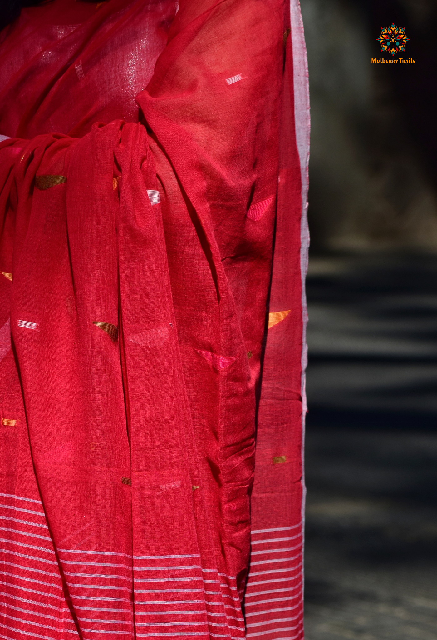 Shubhra: Handwoven Cotton Jamdani Saree _ Red