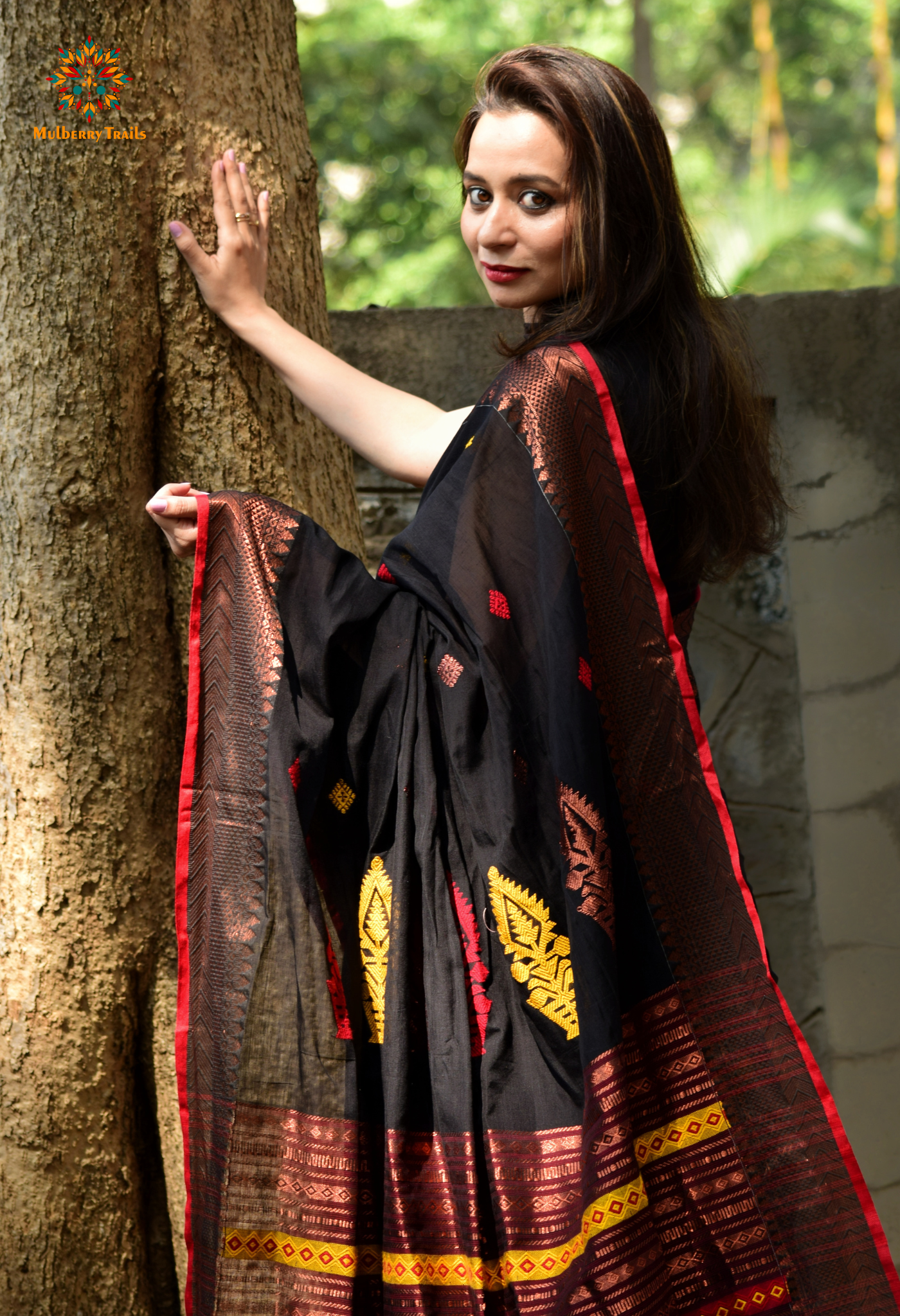 Ahana: Premium Handwoven Cotton Saree - Black Zari Border