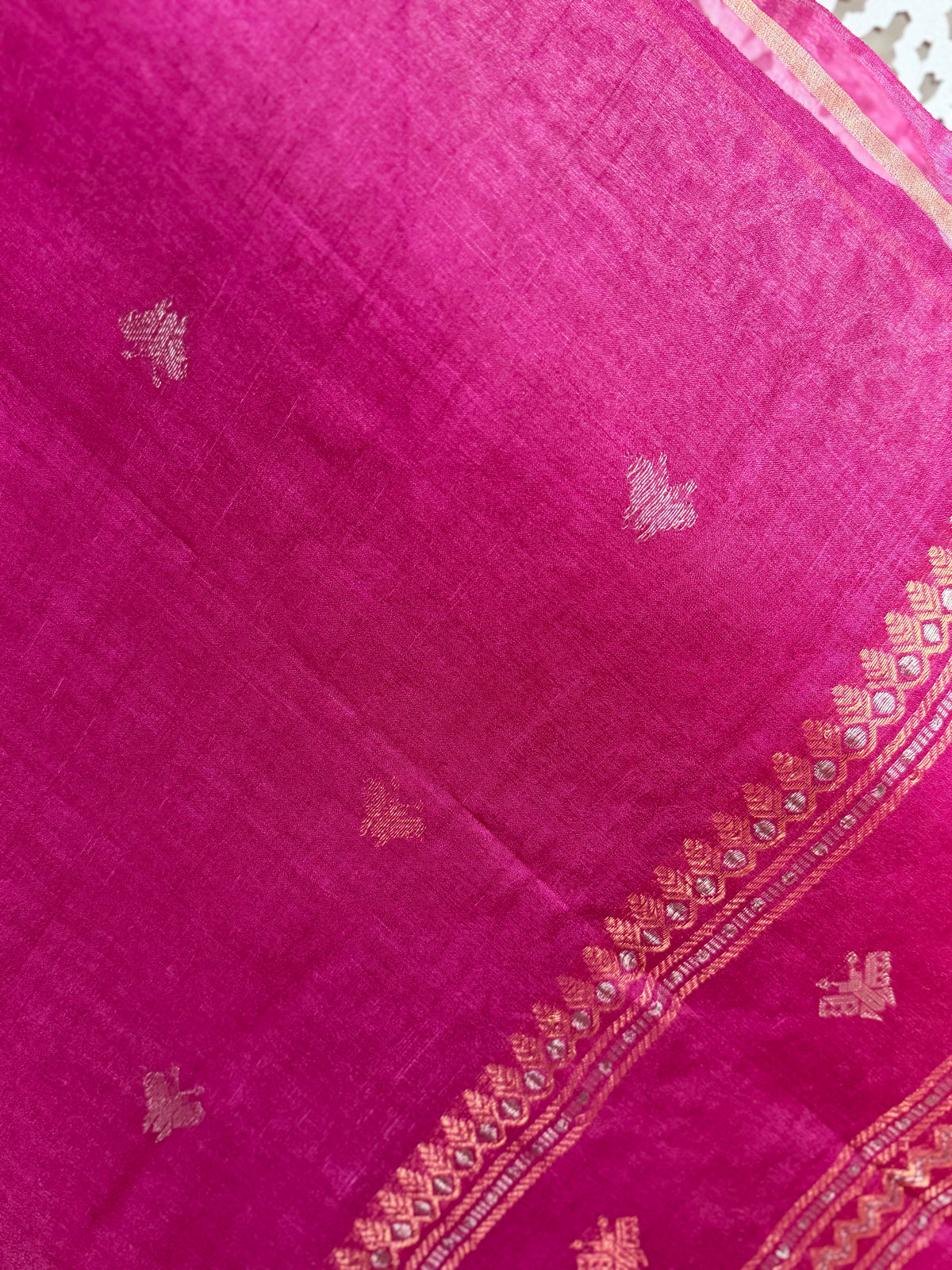 Meghana: Premiun Tusser silk Saree_pink deer motif