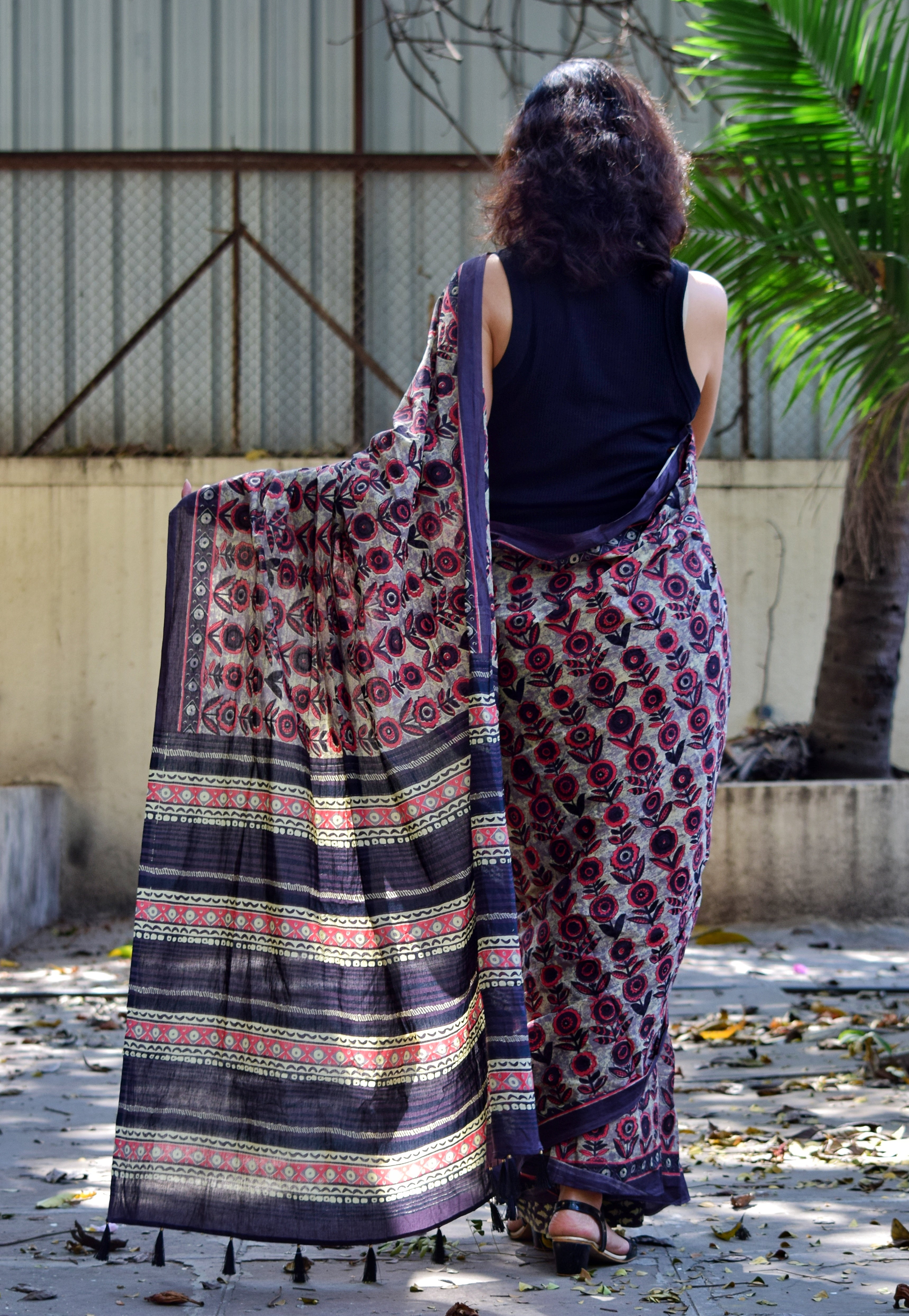 Chitrani: Summer Printed Cotton Sarees Black Red