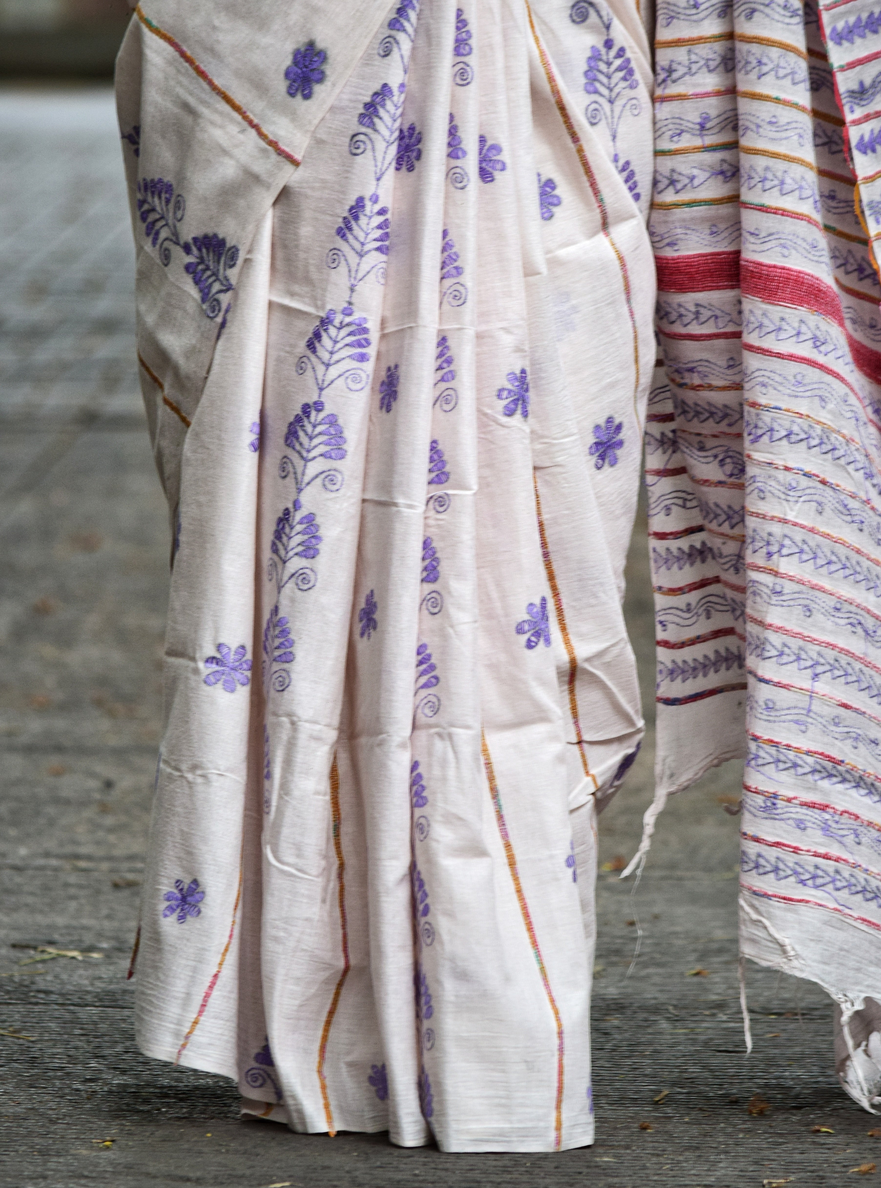 Vipas: Cotton Handloom Saree with Kantha Embroidery