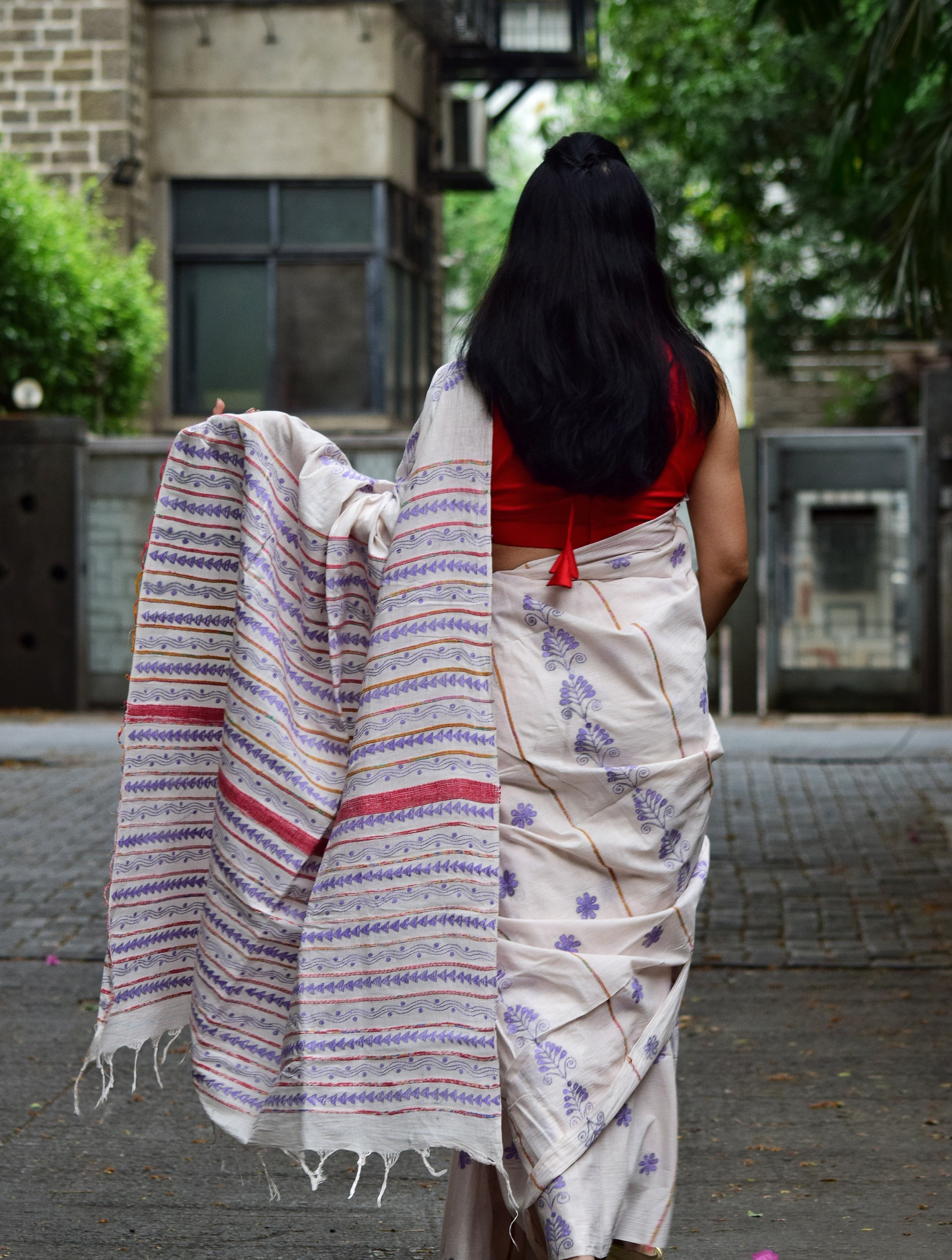 Vipas: Cotton Handloom Saree with Kantha Embroidery