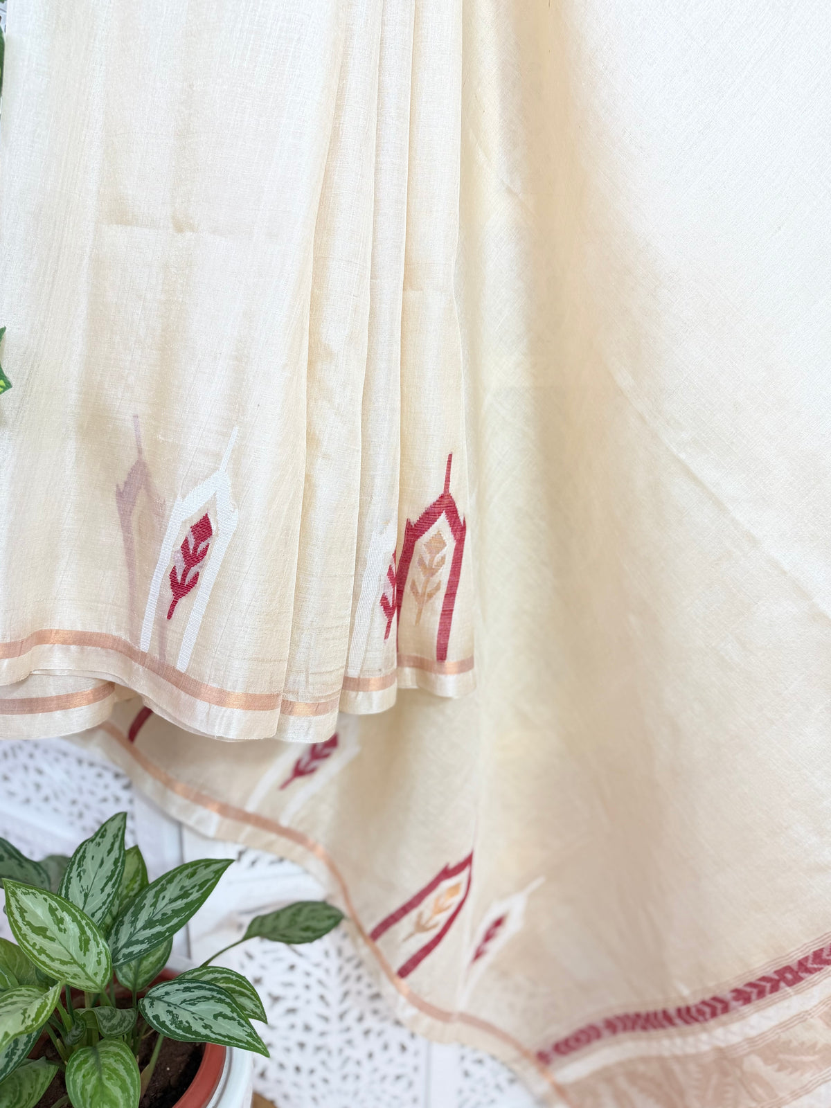 Meghana: Premiun Tusser silk Saree_Pearl white shade