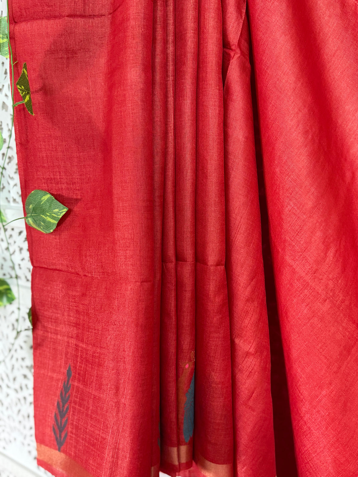 Meghana: Premiun Tusser silk Saree_Red Bird motif