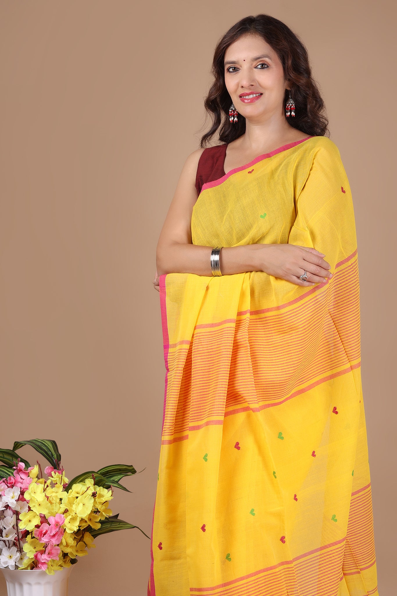 Yami: Heart motif Mul Cotton Jamdani Saree