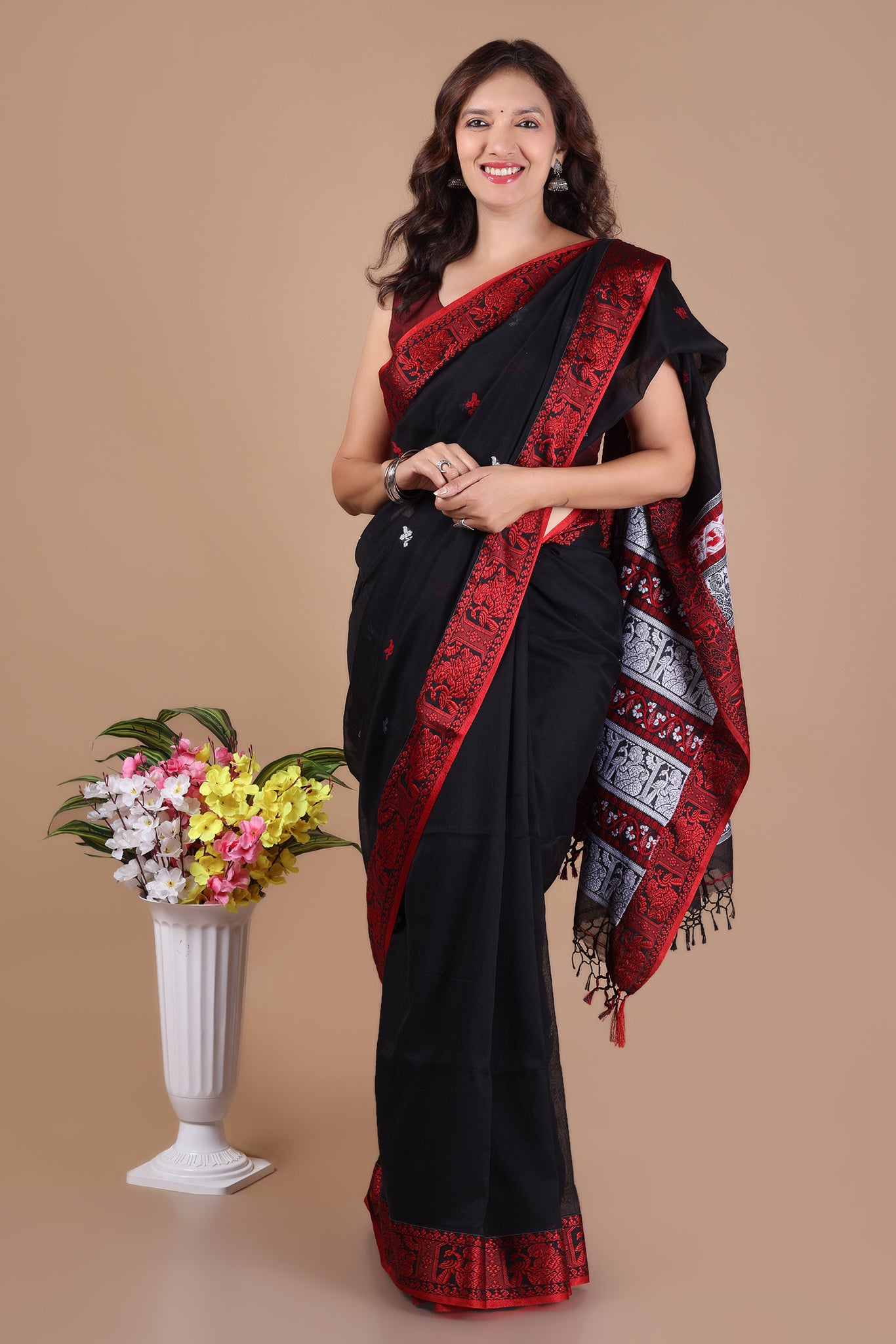 Bishnupadi: Premiun Cotton baluchari Saree_Black