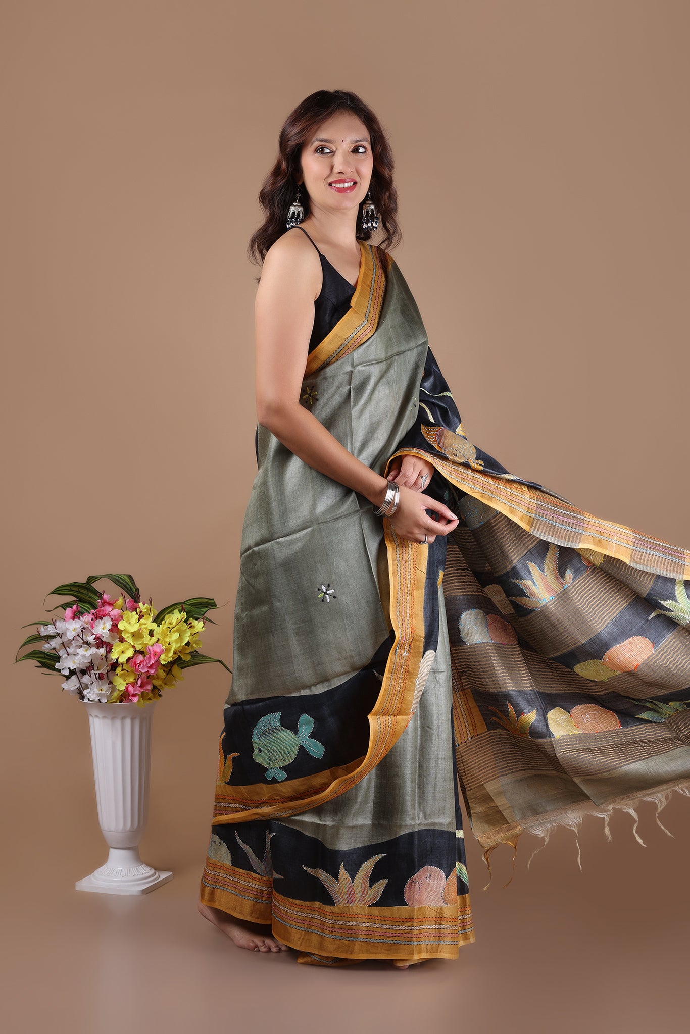 Rima - Pure Tusser Silk with handpainting and Kantha Embroidery_Grey