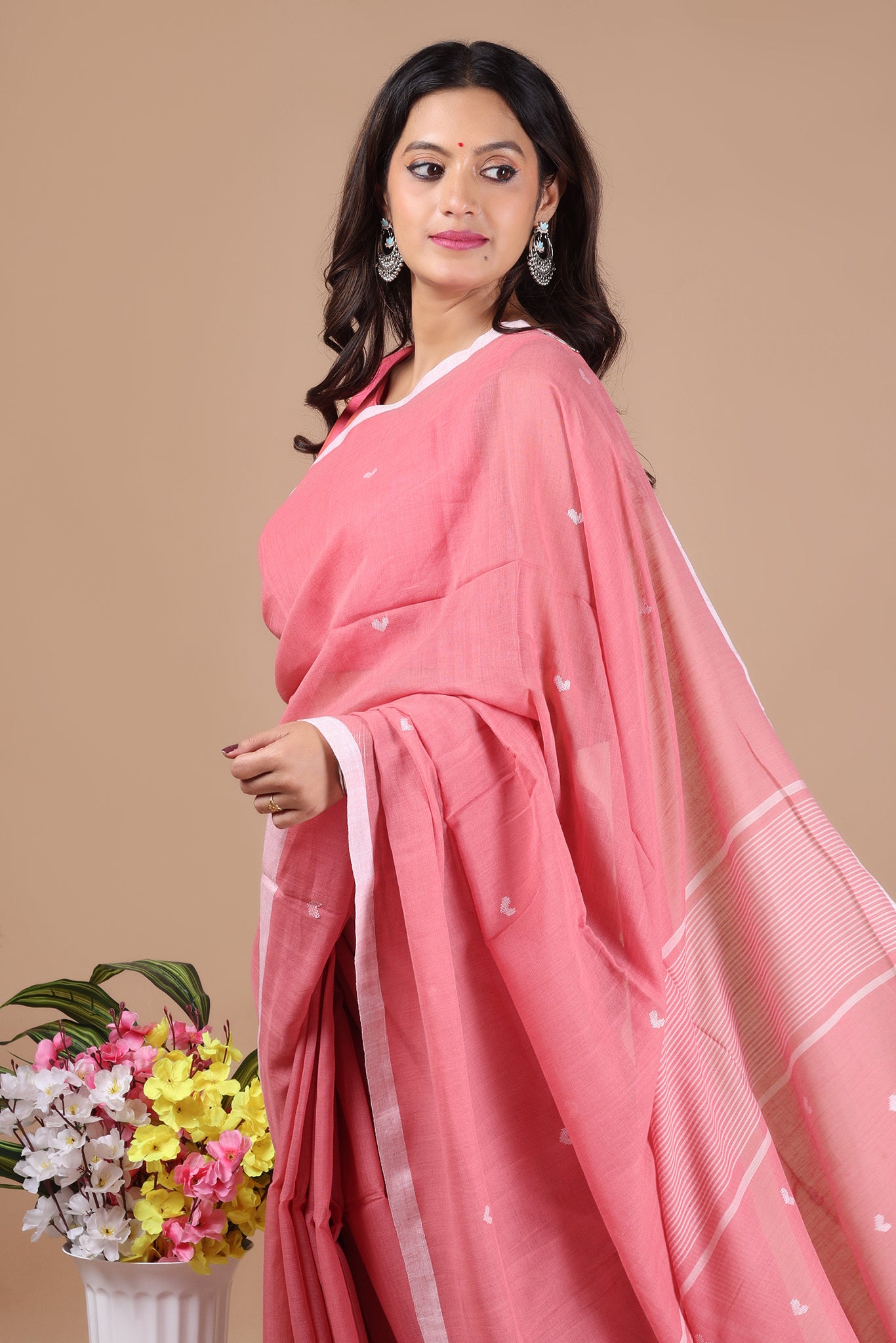 Yami: Heart motif Mul Cotton Jamdani Saree