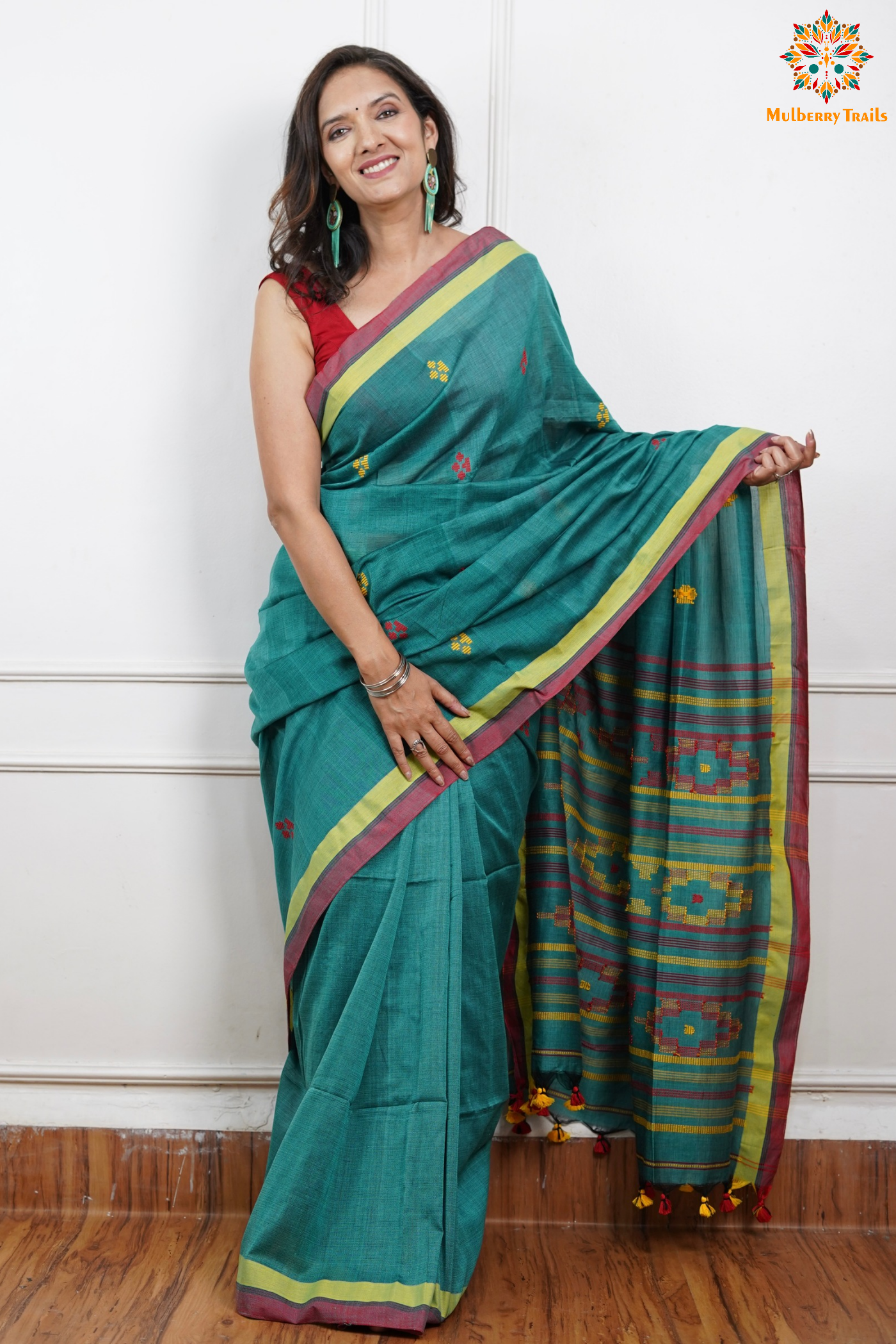 Resha: Pure Handwoven Cotton Saree Green