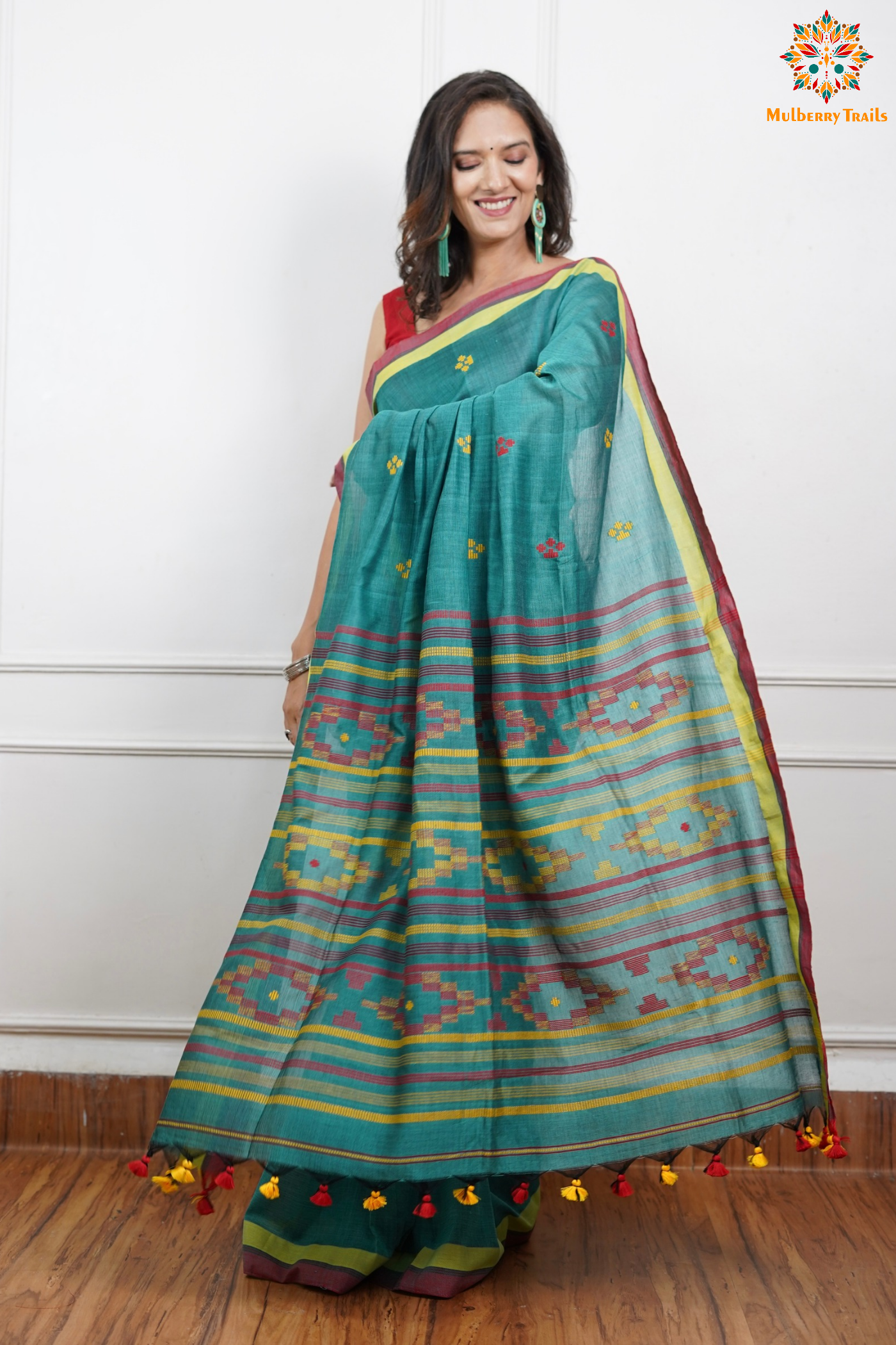 Resha: Pure Handwoven Cotton Saree Green