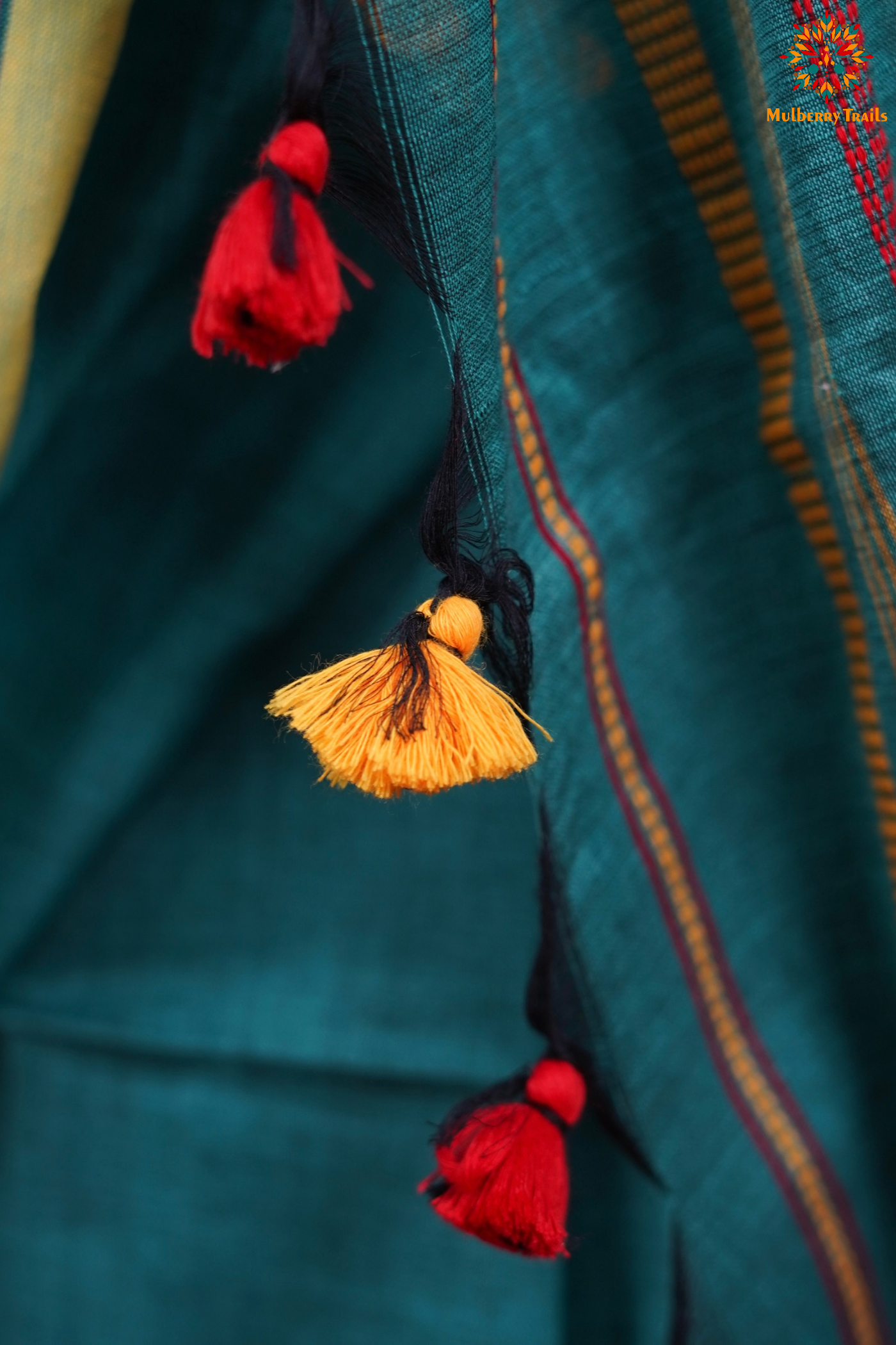 Resha: Pure Handwoven Cotton Saree Green