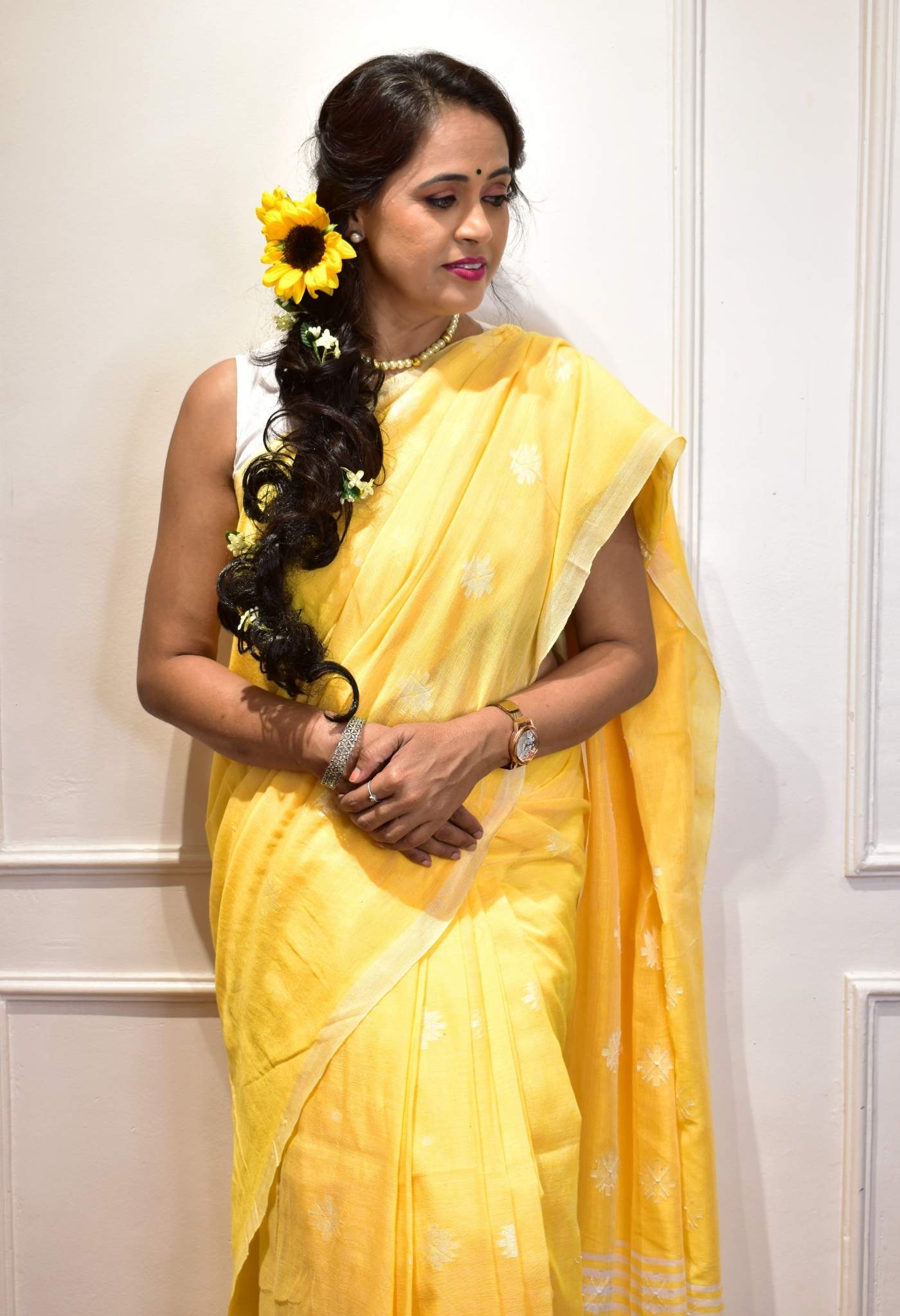 Aravi: Flowy Summer Cotton Saree Yellow White